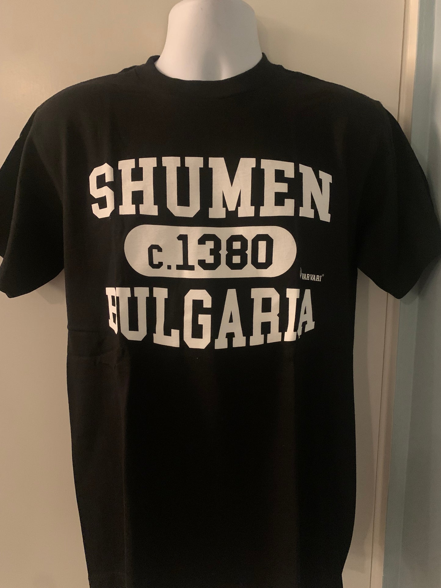 Shumen 1380 T-Shirt by Varvari TM black Шумен 1380 тениска черна