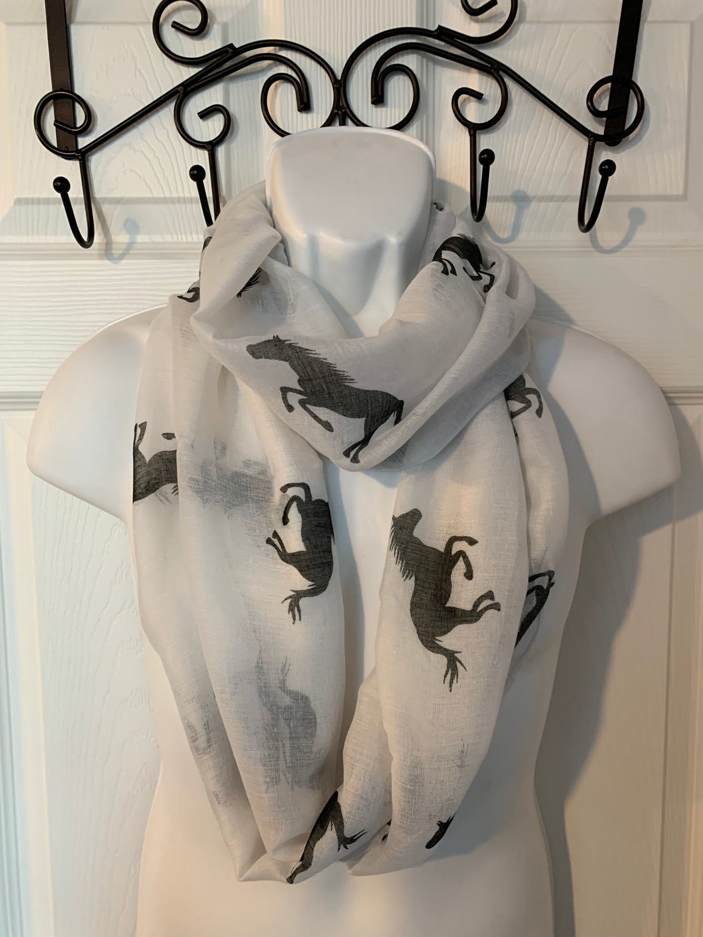 Western Lady’s scarf with horses