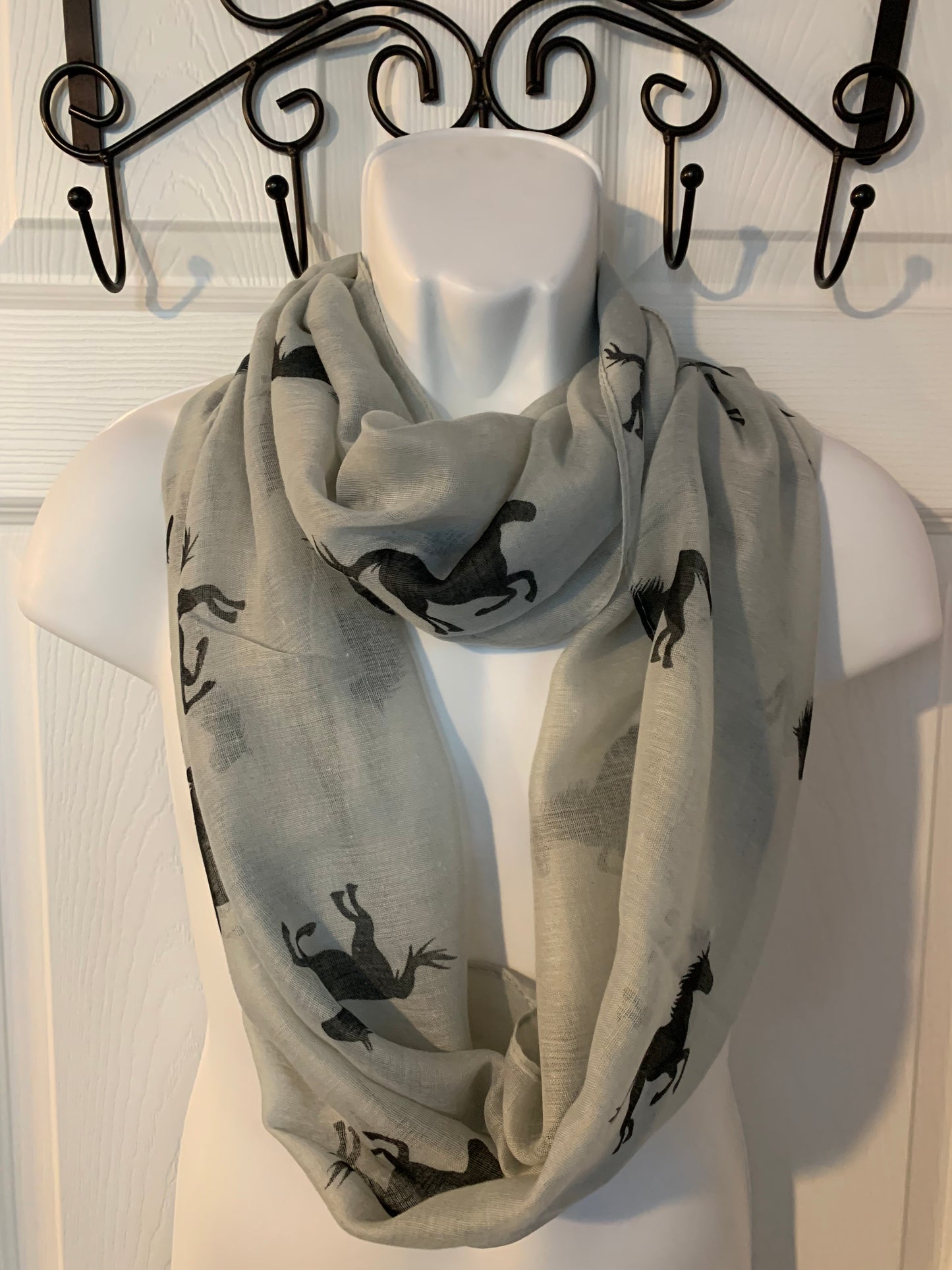 Western Lady’s scarf with horses