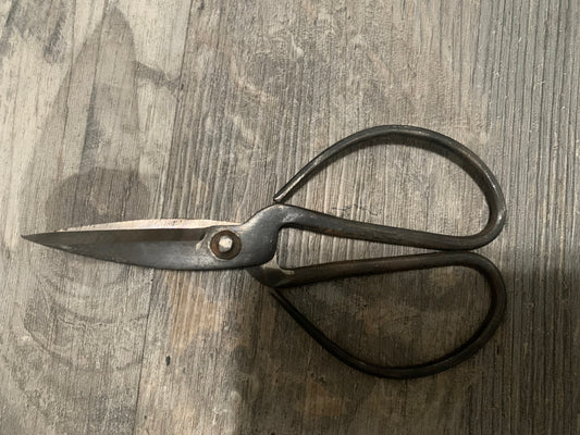 Vintage scissors replica