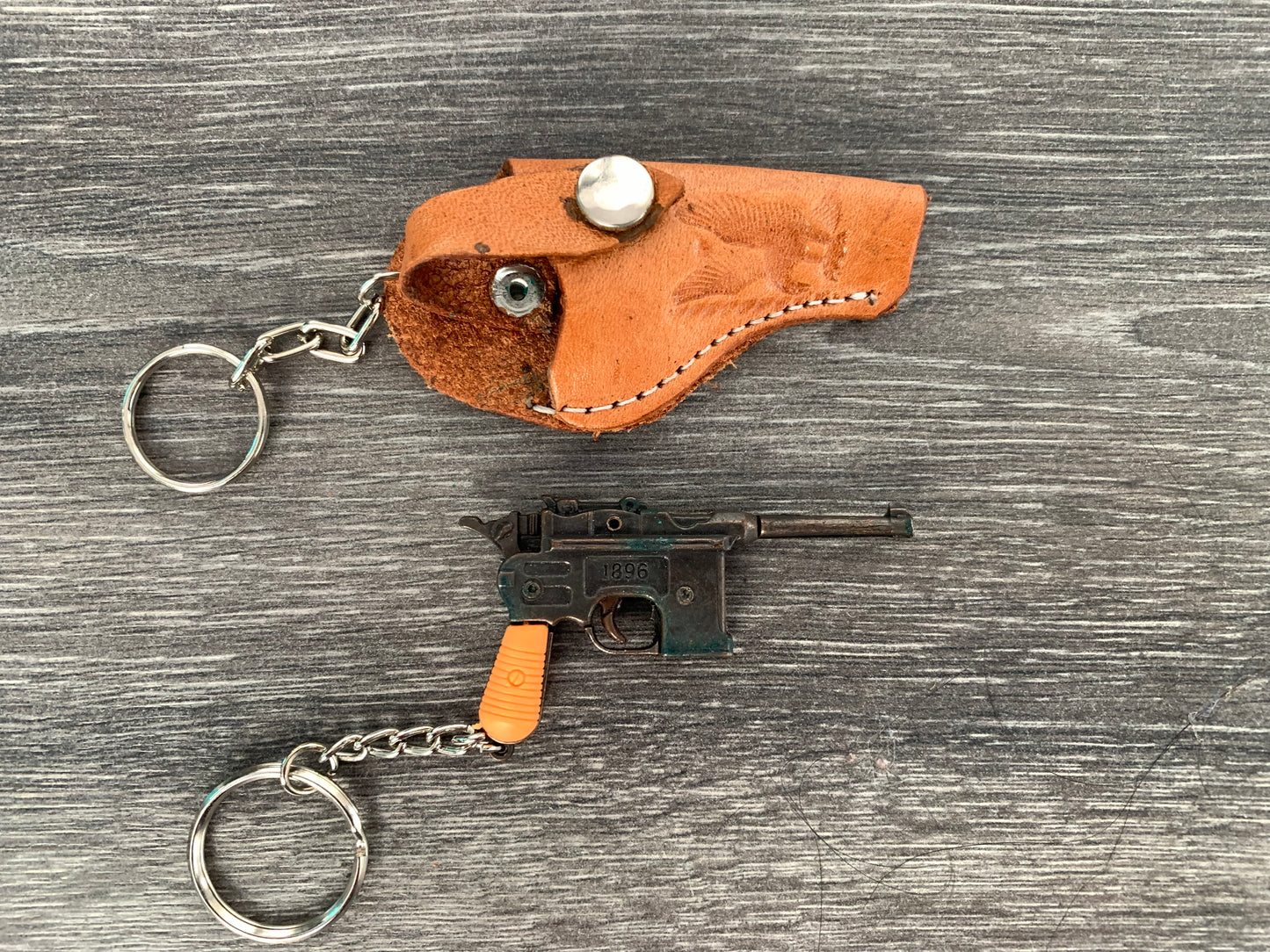 Metal key-chain Pistol-Made in Mexico